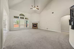 7116 Playa Imperial Ln, Grand Prairie, TX 75054 - Photo 6