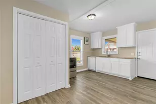 122 Ramsey Ave, Cleburne, TX 76031 - Photo 8