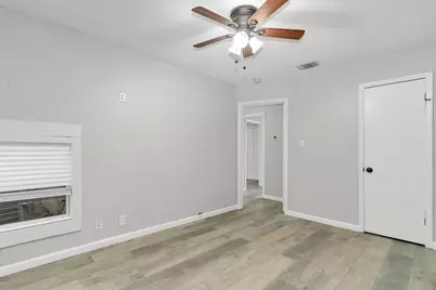 122 Ramsey Avenue #124, Cleburne, TX 76031 - Photo 16