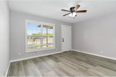 122 Ramsey Avenue #124, Cleburne, TX 76031 - Photo 4