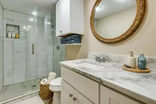 110 Crandall Rd, Irving, TX 75060 - Photo 4