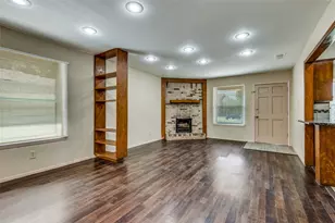 110 Crandall Rd, Irving, TX 75060 - Photo 2