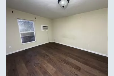 902 Burleson Street, George West, TX 78022 - Photo 10