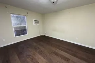 902 Burleson St, George West, TX 78022 - Photo 10