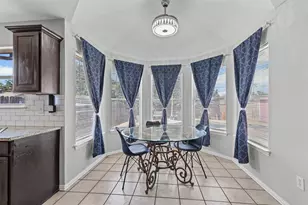 4215 Bent Oaks Dr, Arlington, TX 76001 - Photo 10