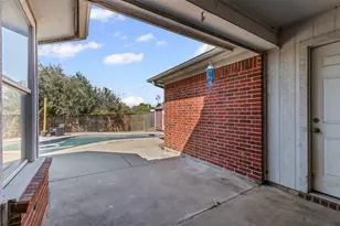4215 Bent Oaks Dr, Arlington, TX 76001 - Photo 34