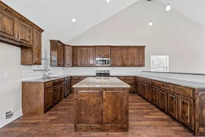 805 N Main Street, McGregor, TX 76657 - Photo 10