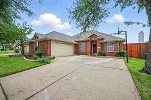 4416 Heath Ct, Plano, TX 75024 - Photo 2