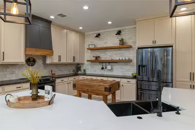 9004 Freeport Drive, Denton, TX 76207 - Photo 2