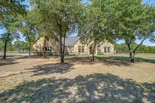 106 Treeline Ct, Lipan, TX 76462 - Photo 4