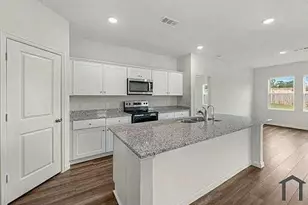 4929 Mccoy Dr, Fort Worth, TX 76148 - Photo 14