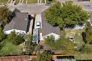 1130 E Hattie St, Fort Worth, TX 76104 - Photo 10