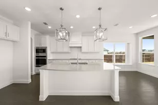 109 Golden Jackal Ct, Godley, TX 76044 - Photo 4