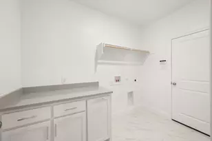 109 Golden Jackal Ct, Godley, TX 76044 - Photo 24