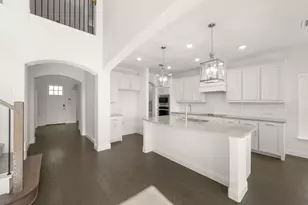 109 Golden Jackal Ct, Godley, TX 76044 - Photo 2