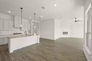 316 Bowrider Ln, Granbury, TX 76049 - Photo 8