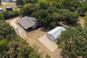 8013 River Run, Granbury, TX 76049 - Photo 2