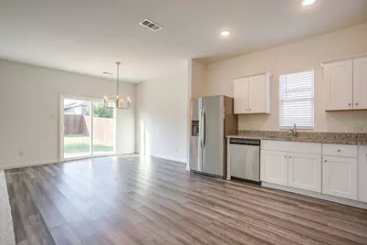 1405 Gentle Creek Lane, Fort Worth, TX 76052 - Photo 18