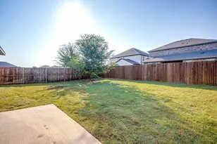 1405 Gentle Crk Ln, Fort Worth, TX 76052 - Photo 38