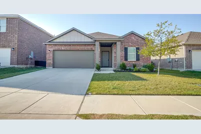 1405 Gentle Creek Lane, Fort Worth, TX 76052 - Photo 2