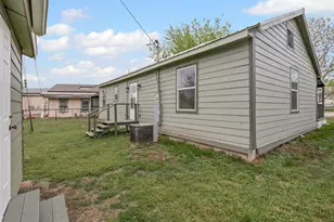 1205 SW 12th St, Mineral Wells, TX 76067 - Photo 22