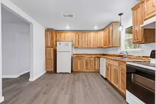 1205 SW 12th St, Mineral Wells, TX 76067 - Photo 12