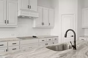 108 Howling Ct, Godley, TX 76044 - Photo 4