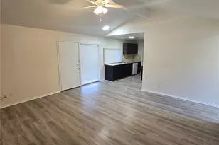 1530 Rockbrook St, Lancaster, TX 75134 - Photo 4