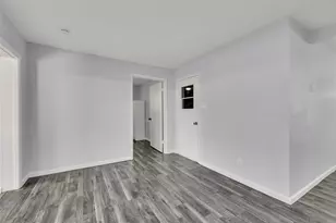 205 NW Jill Ann Dr, Burleson, TX 76028 - Photo 10