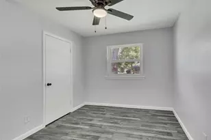 205 NW Jill Ann Dr, Burleson, TX 76028 - Photo 16