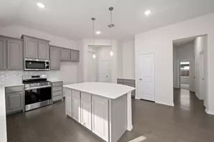 810 Misty Ln, Cleburne, TX 76033 - Photo 2