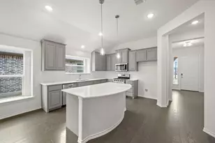 810 Misty Ln, Cleburne, TX 76033 - Photo 4