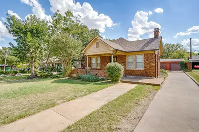 2209 W Rosedale Street S, Fort Worth, TX 76110 - Photo 2
