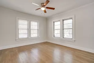 2209 W Rosedale St S, Fort Worth, TX 76110 - Photo 32