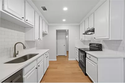 1310 California Trail, Grand Prairie, TX 75052 - Photo 8