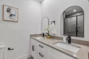 126 Homes Dr, Grand Prairie, TX 75050 - Photo 18