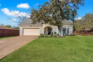 105 Melody Ln, Hickory Creek, TX 75065 - Photo 4