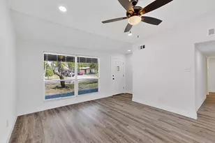 2412 Northshore Dr, Carrollton, TX 75006 - Photo 8