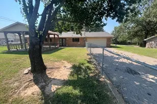 523 Clearwater Rd, Grand Saline, TX 75140 - Photo 4