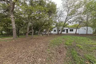 303 S Lloyd St, Hamilton, TX 76531 - Photo 10