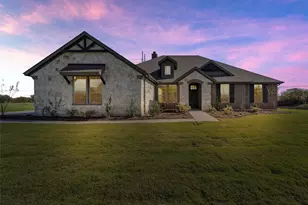 30 Roosevelt Ln, Valley View, TX 76272 - Photo 2