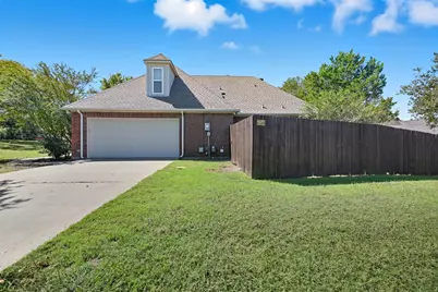 2105 W Crawford Street, Denison, TX 75020 - Photo 30
