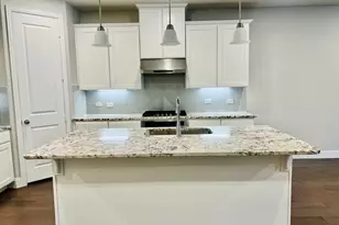 3640 Harebell Dr, Carrollton, TX 75007 - Photo 4