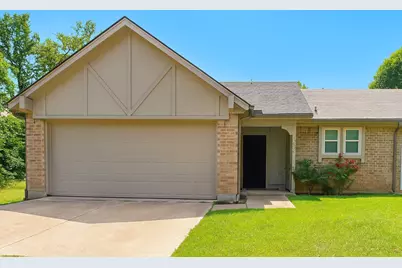 2506 Oak Leaf Drive, Arlington, TX 76006 - Photo 1
