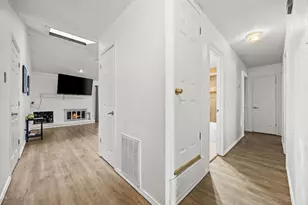 1422 Westwood Dr, Lewisville, TX 75067 - Photo 4