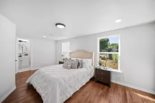 407 Bradley St, Dallas, TX 75224 - Photo 8