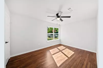 407 Bradley Street, Dallas, TX 75224 - Photo 6