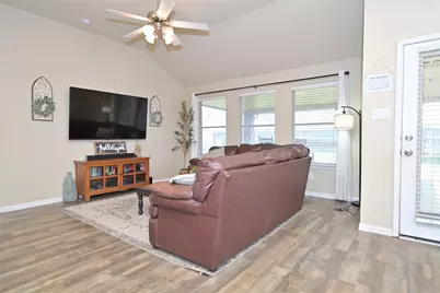 741 W Bend Boulevard, Burleson, TX 76028 - Photo 14