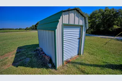 901 Pigg Road, Bowie, TX 76230 - Photo 18