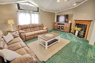 901 Pigg Rd, Bowie, TX 76230 - Photo 6